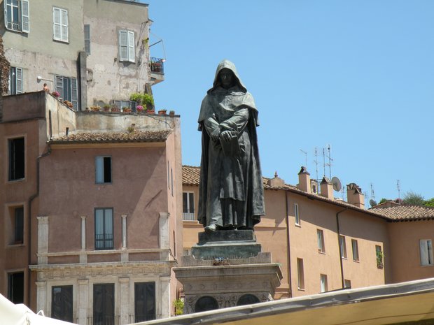  statue de Giordano Bruno (place Campo de Fiori)